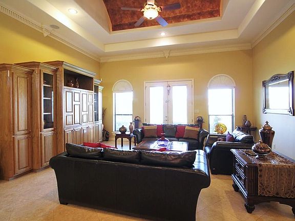 4th image of 3607 S K Ln