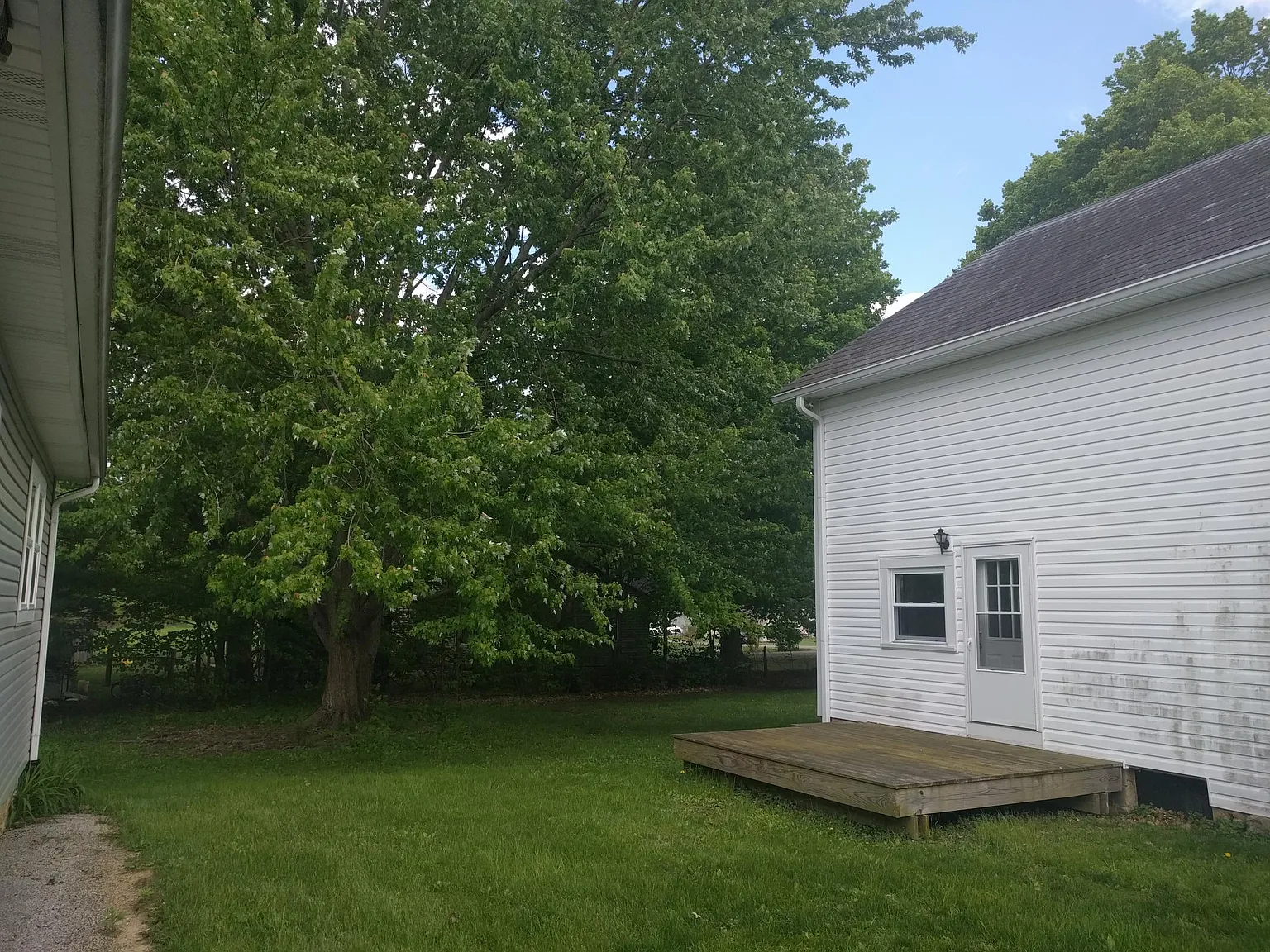 2 bed, 765 sqft, $750 — Photo 2