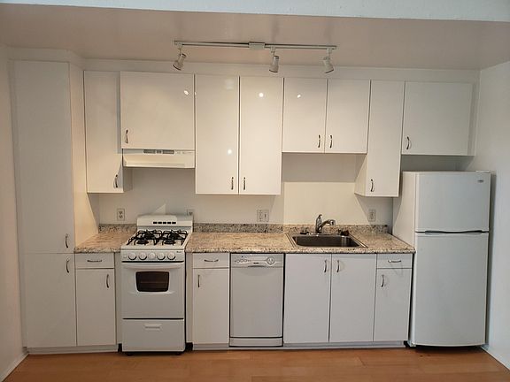 4th image of 1230 N June St APT 206