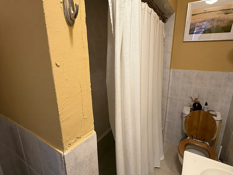 211 Salem St #2 — Photo 8