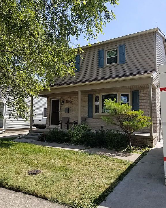 1st image of 22416 Daniels St