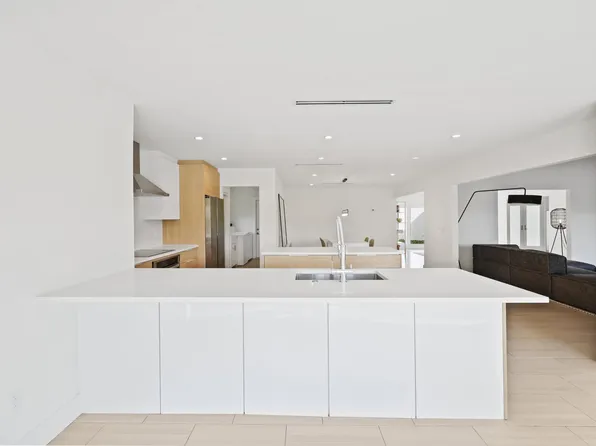 1220 NW 8th St, Boca Raton, FL 33486