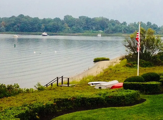 Sag Harbor Village - Bay View Townhouse — Photo 1