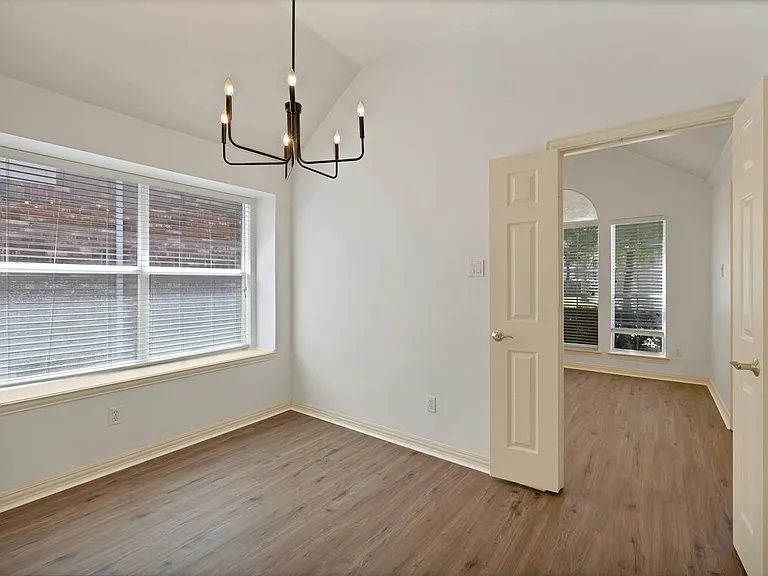 5516 Broken Bend Dr — Photo 14