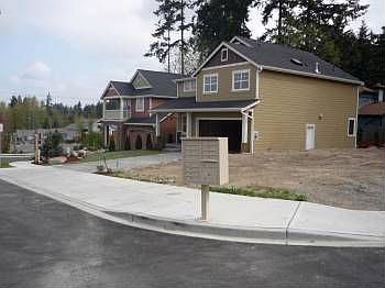 2nd image of 5615 54th Ave W