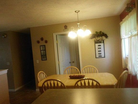 5th image of 390 N Ladino Dr