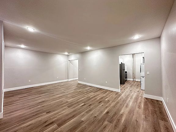 4th image of 47-49 Duncan Ave #2A