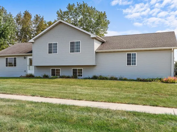 810 Sunnyside DRIVE, Elkhorn, WI 53121