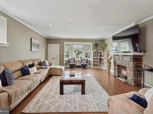 2216 W Cheltenham Ave, Philadelphia, PA 19138