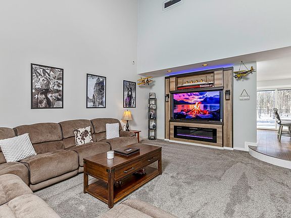 5th image of 503 Wading River Road