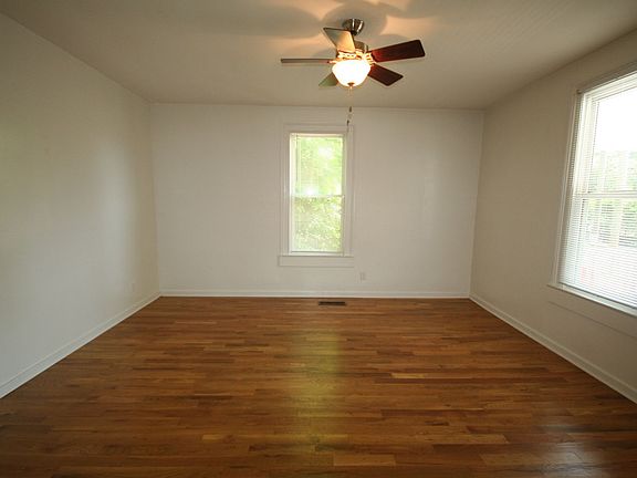 3rd image of 408 S Buchanan Blvd