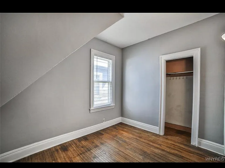 89 Sage Ave #LOWER — Photo 9