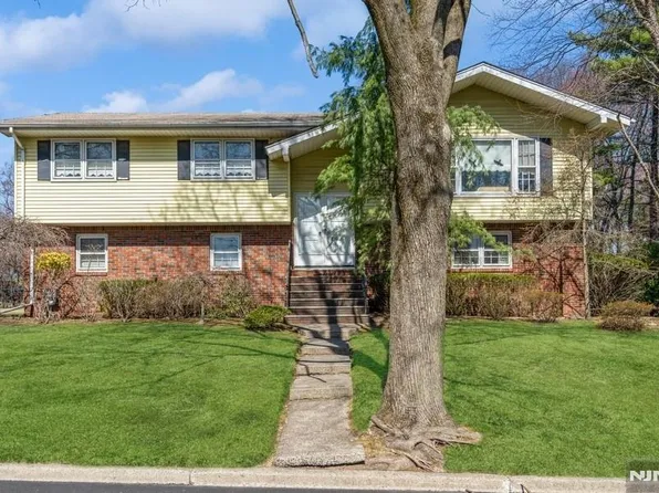 472 Mildred Pl, Oradell, NJ 07649