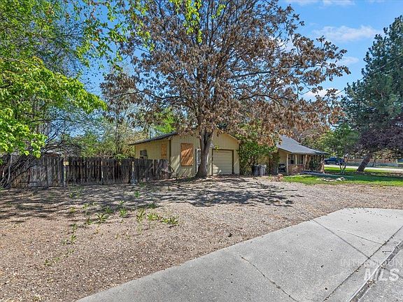 2nd image of 503 9th Ave N