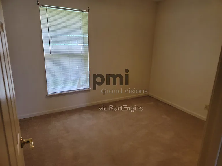 1306 Arthur Ave #8 — Photo 14
