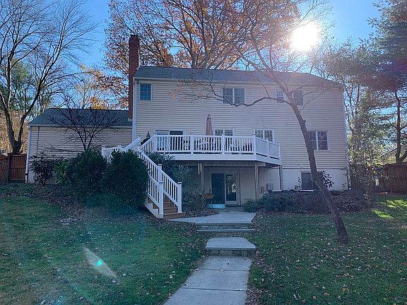 2nd image of 506 Old Orchard Cir