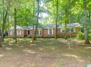 4402 Autumn Leaves Trl SE, Decatur, AL 35603