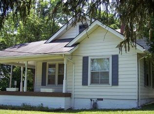 100 W Maple St, Irvington, KY 40146