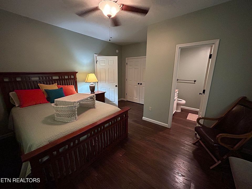 34th image of 150 Red Oak Dr