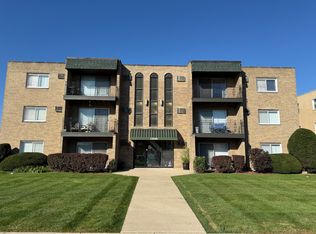 12640 S Alpine Dr APT 9, Alsip, IL 60803