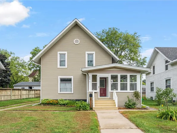 203 3rd Ave, Charles City, IA 50616