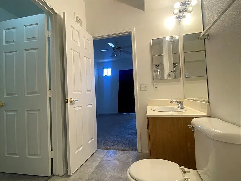 8555 W Russell Rd #2106 — Photo 12