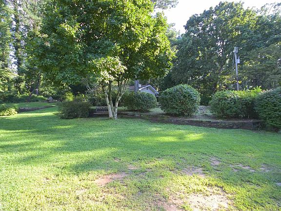 2nd image of 595 Janice Dr