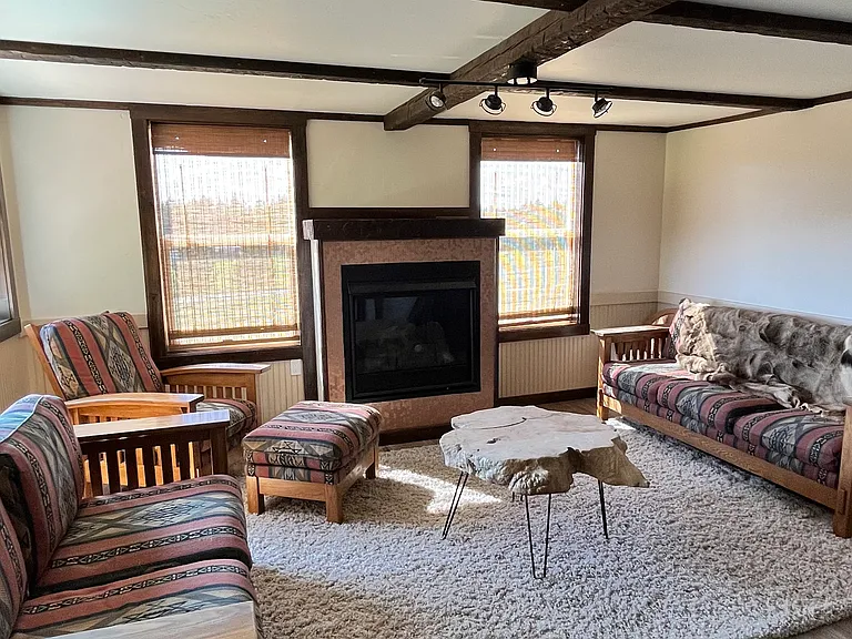 Cottage Wood Ln — Photo 2