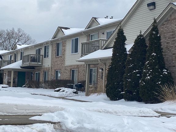 5th image of 24131 Wedgewood Cir #44