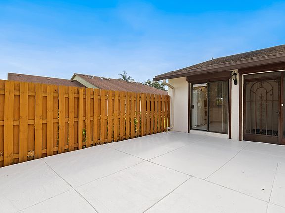 3rd image of 3830 Coco Loba Ln #3830