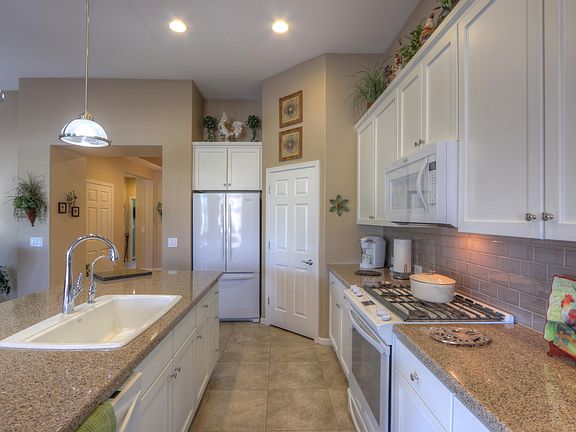 5th image of 4684 W Buckskin Dr