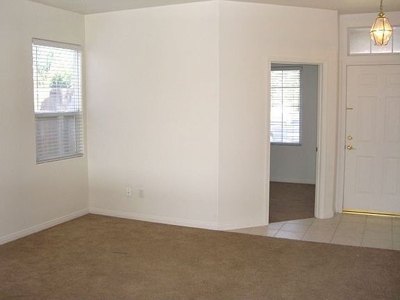 Guest BR or office at entry