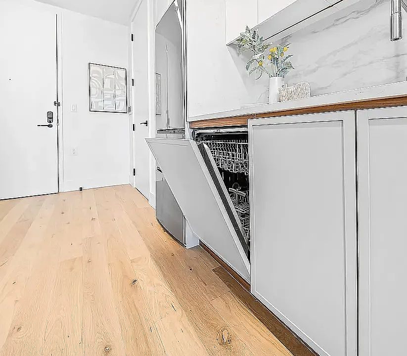 2nd image of 570 Fulton St #6B