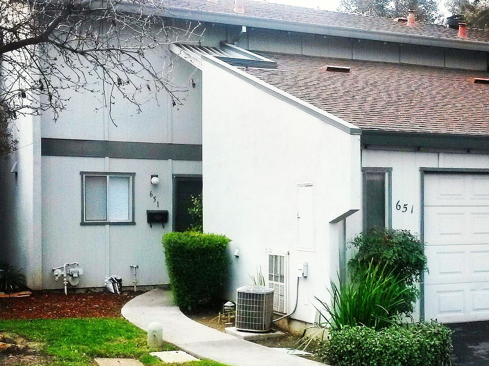 1st image of 651 Knollwood Dr