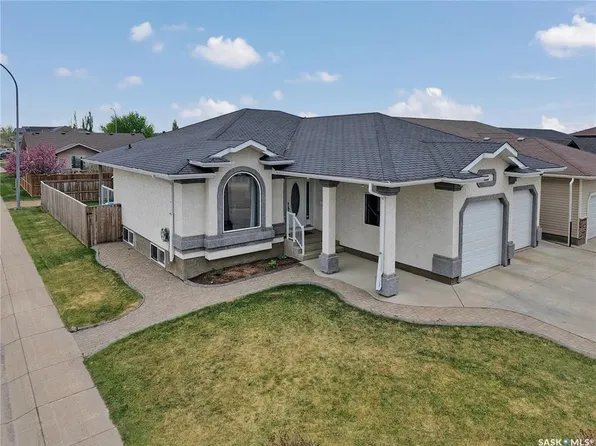 201 Brookside COURT, Warman, SK S0K 0A1