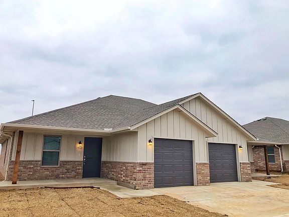 2nd image of 511 N Walker Dr