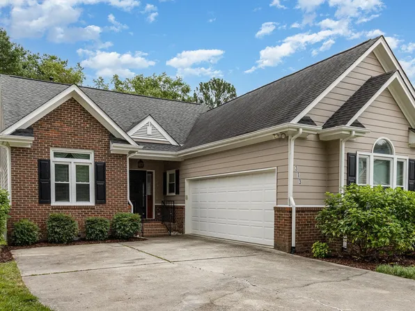 313 Boltstone Ct, Cary, NC 27513