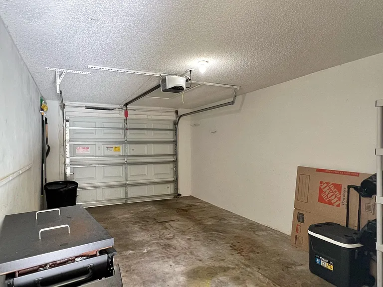 218 Old Meadow Way — Photo 32