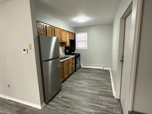 807 Carrier Creek Blvd NE #1, Grand Rapids, MI 49503