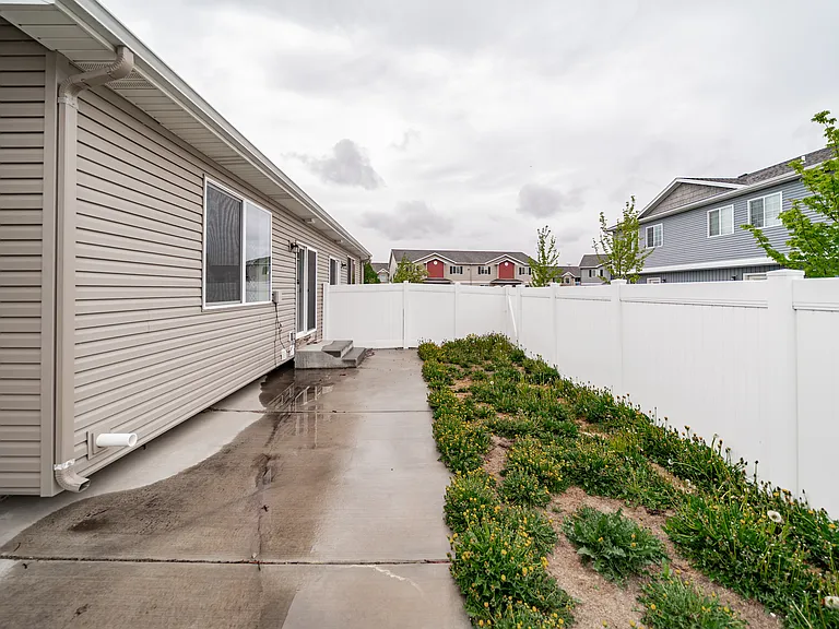 2896 Blackwood — Photo 27