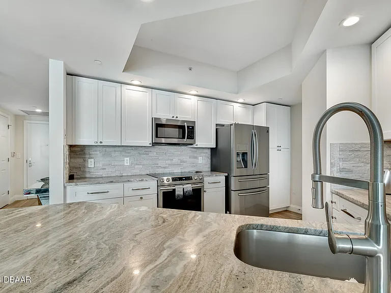 231 Riverside Dr #1006 — Photo 10