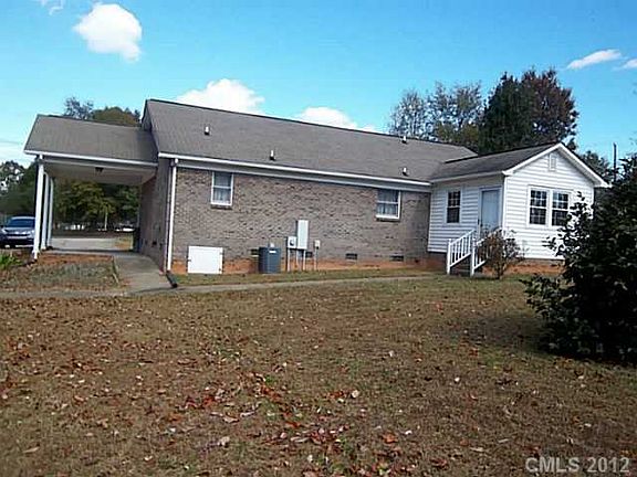 4th image of 2591 Bernice Dr