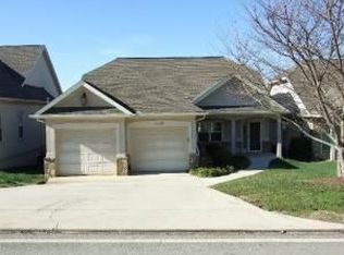 1039 Rarity Bay Pkwy, Vonore, TN 37885