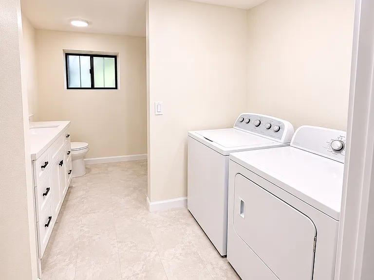 6501 NE 16th Ave #B — Photo 4