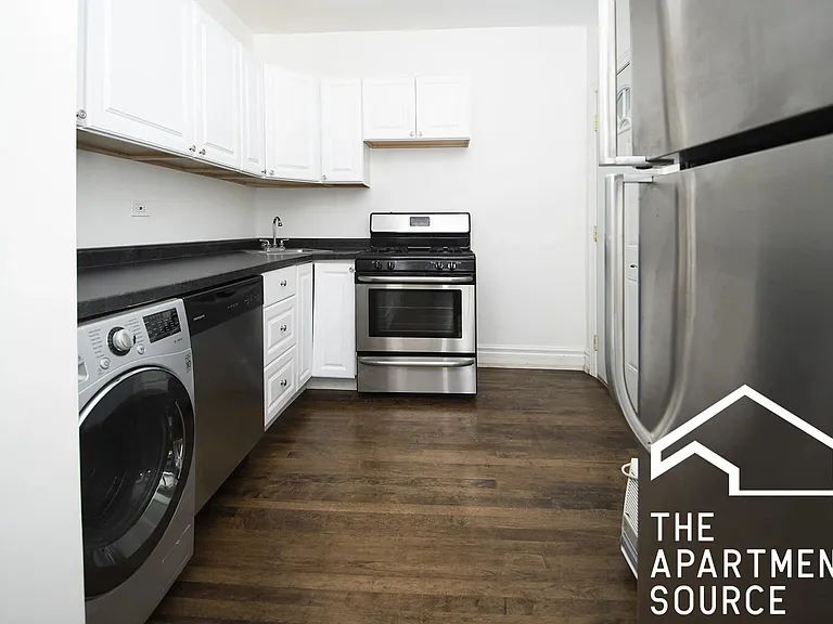 3703 N Hoyne Ave #3 — Photo 2