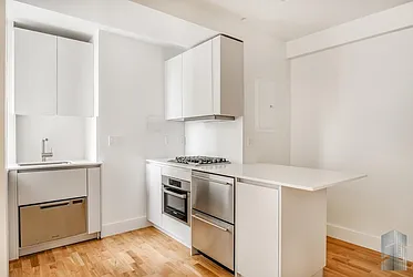 Rented by Skyline Group Real Estate