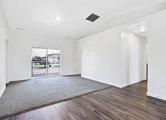 2nd image of 504 Rooster Ln #202