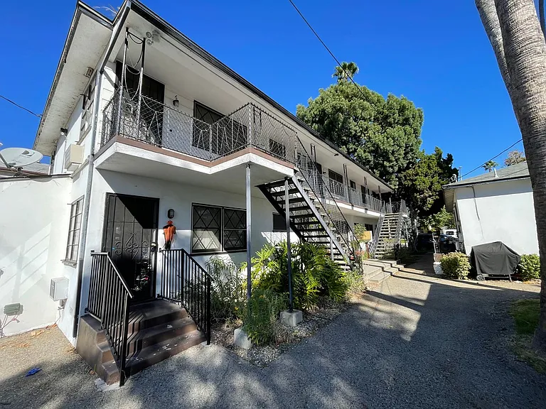 928 W. Glenoaks blvd. Glendale CA — Photo 5