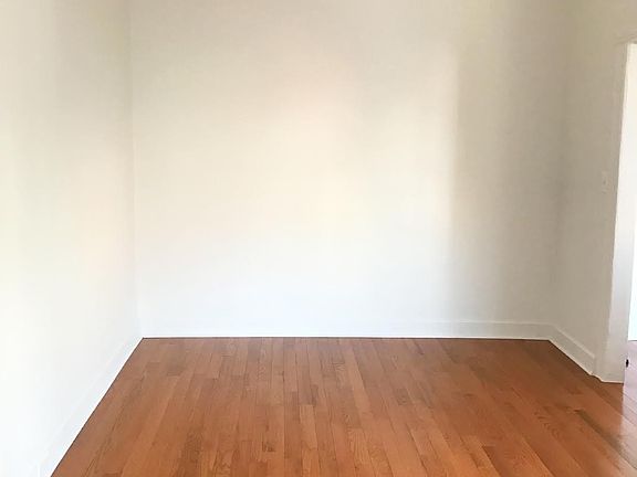 2nd image of 215 Bay 23 St