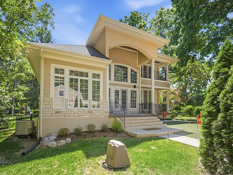 306 Harvard Ave — Photo 101